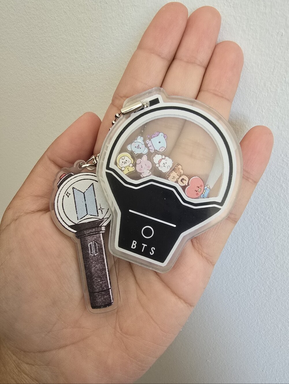 BTS LIGHT SHAKER KEYCHAINS